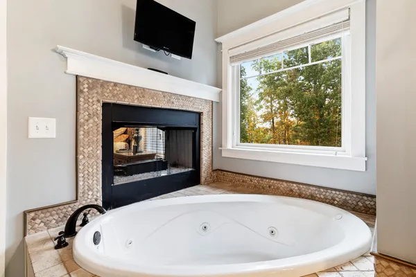 $1,294,000 | 549 Old Bacon Road Northeast, Charleston, TN 37310