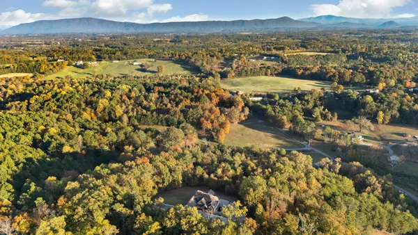 $1,294,000 | 549 Old Bacon Road Northeast, Charleston, TN 37310