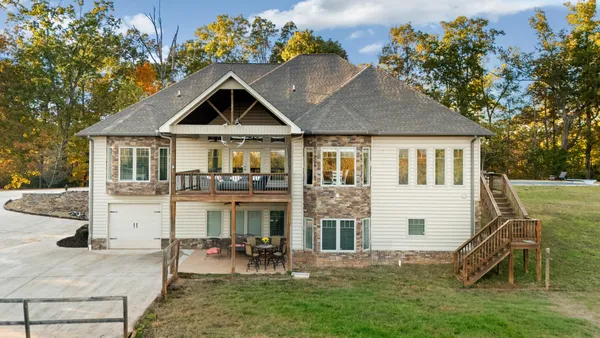 $1,294,000 | 549 Old Bacon Road Northeast, Charleston, TN 37310