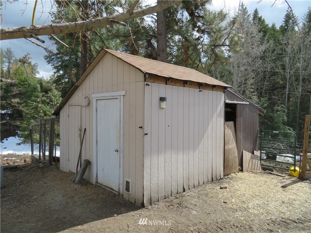 262 Klondike Road Republic, WA 99166 - Photo 8 of 21