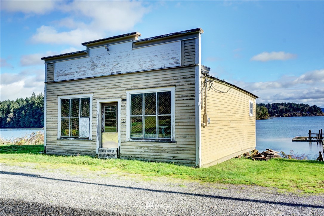 9706 Steffensen Road Anderson Island, WA 98303 - Photo 14 of 25