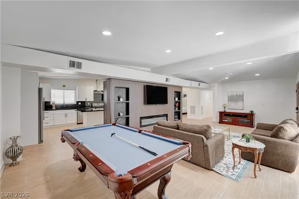 $3,500 | 1799 Valley Drive, Las Vegas, NV 89108