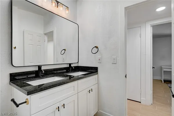 $3,500 | 1799 Valley Drive, Las Vegas, NV 89108