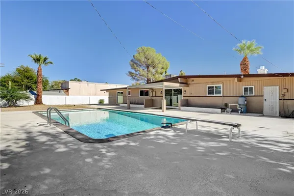 $3,500 | 1799 Valley Drive, Las Vegas, NV 89108