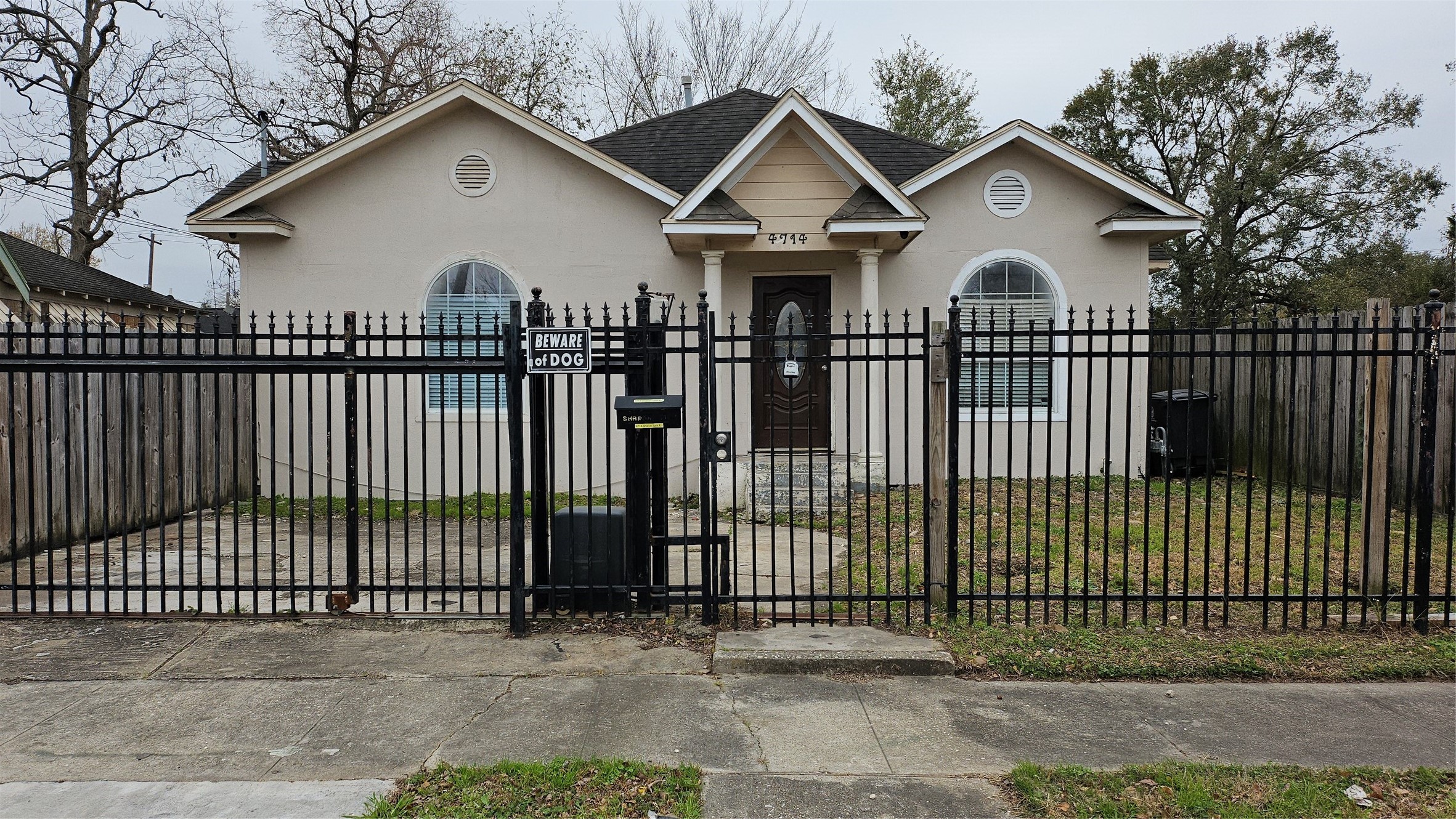 4714 Sharon Street Houston, TX 77020 - Photo 1 of 13 Stucco-like front of the house