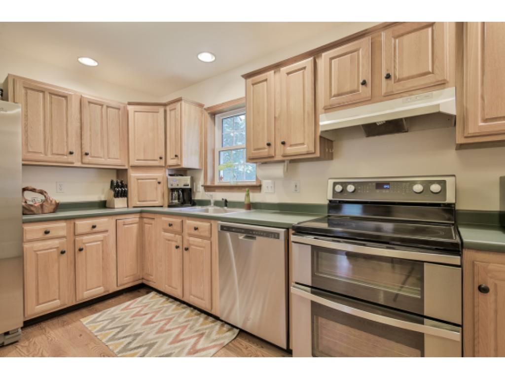10 Joshua Road Amherst, NH 03031 - Photo 2 of 20