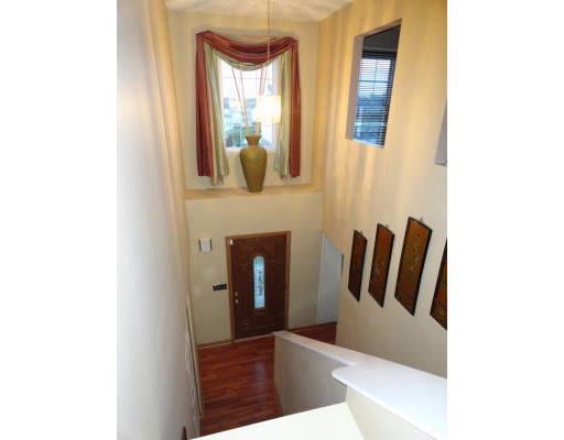 422 Blue Ridge Drive Coraopolis, PA 15108 - Photo 2 of 18 Entry/Foyer.