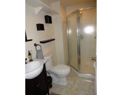 422 Blue Ridge Drive Coraopolis, PA 15108 - Photo 18 of 18 Full Bath.