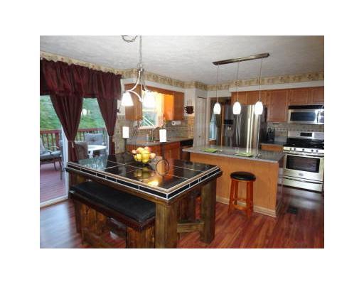 422 Blue Ridge Drive Coraopolis, PA 15108 - Photo 3 of 18 Kitchen.