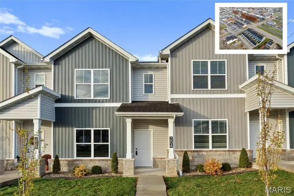 $332,500 | 204 West State Street, O'Fallon, IL 62269