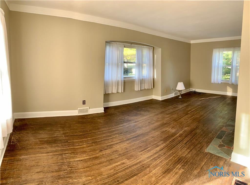 1636 Cass Road Maumee, OH 43537 - Photo 5 of 27 Gallery Image 5