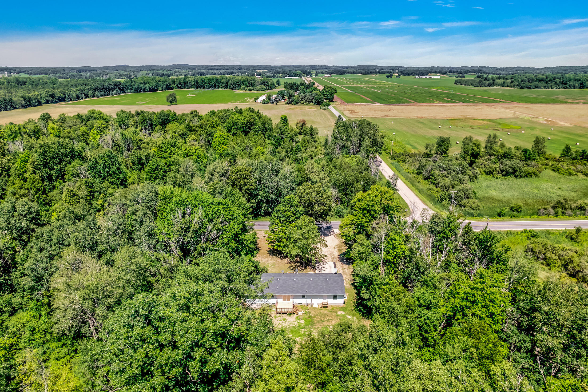 439 West Wilke Road Rothbury, MI 49452 - Photo 4 of 50 41_439 w wilke-49
