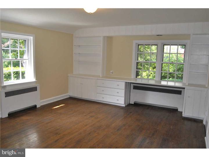 326 Thorpe Road Jenkintown, PA 19046 - Photo 10 of 12 Bedroom - Main