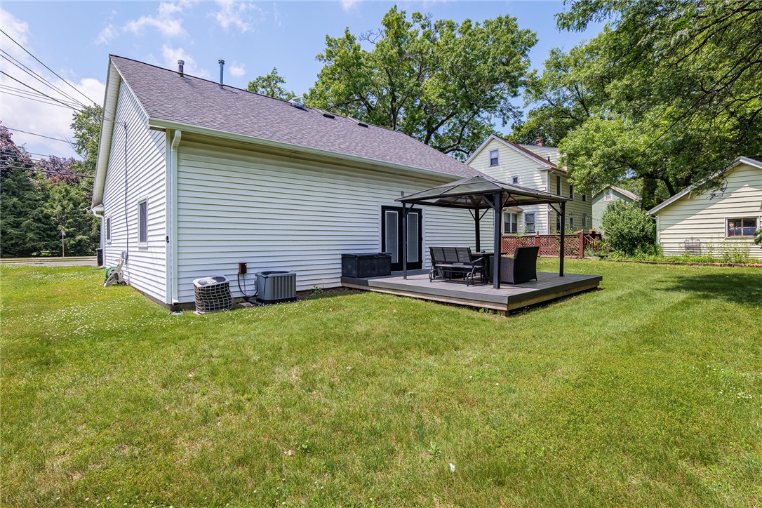 70 Cooper Road Irondequoit, NY 14617 - Photo 28 of 35