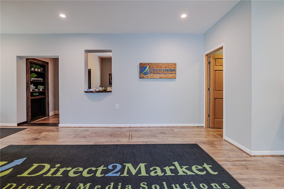 70 Cooper Road Irondequoit, NY 14617 - Photo 4 of 35