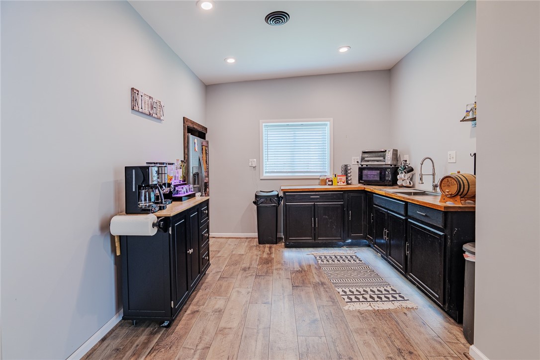 70 Cooper Road Irondequoit, NY 14617 - Photo 5 of 35