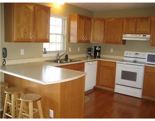 194 Eagle Mill Road Butler, PA 16001 - Photo 7 of 18 Kitchen.