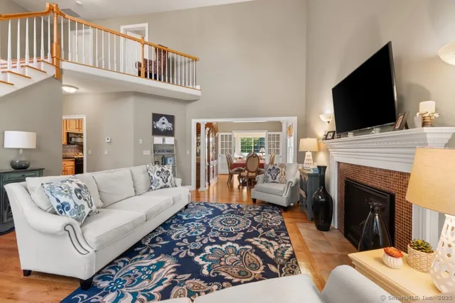 $699,900 | 1 Tall Oaks Drive, New Milford, CT 06776