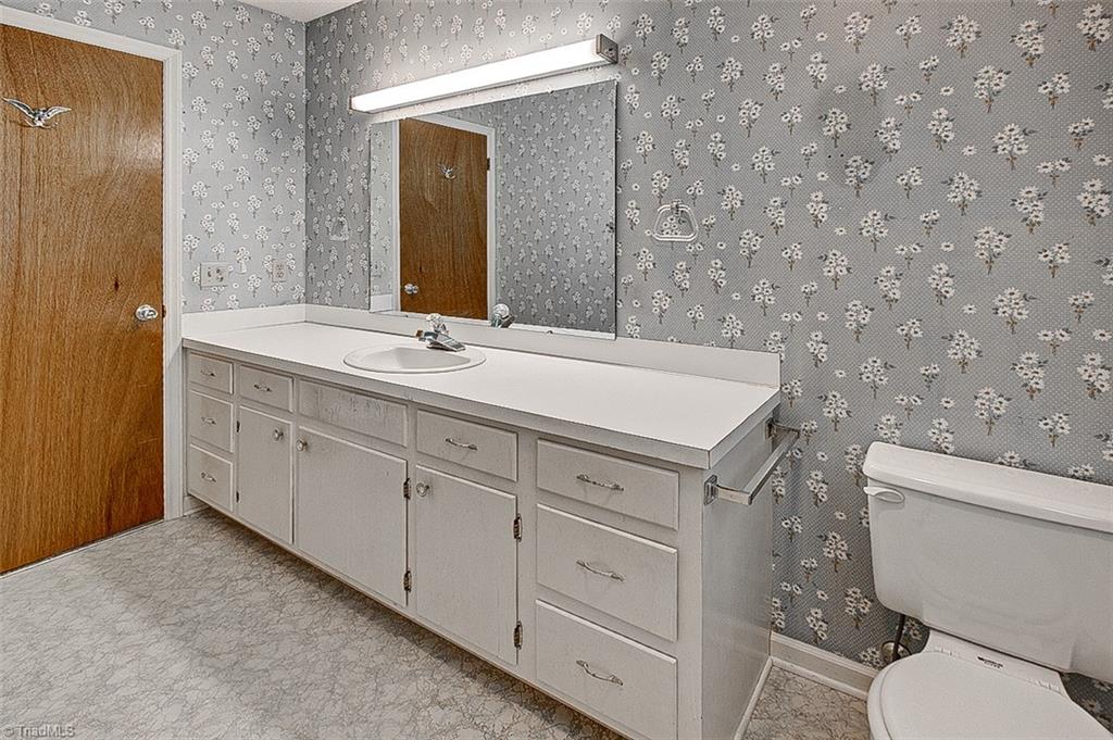 1424 Pepperidge Road Asheboro, NC 27205 - Photo 14 of 17 Gallery Image 14