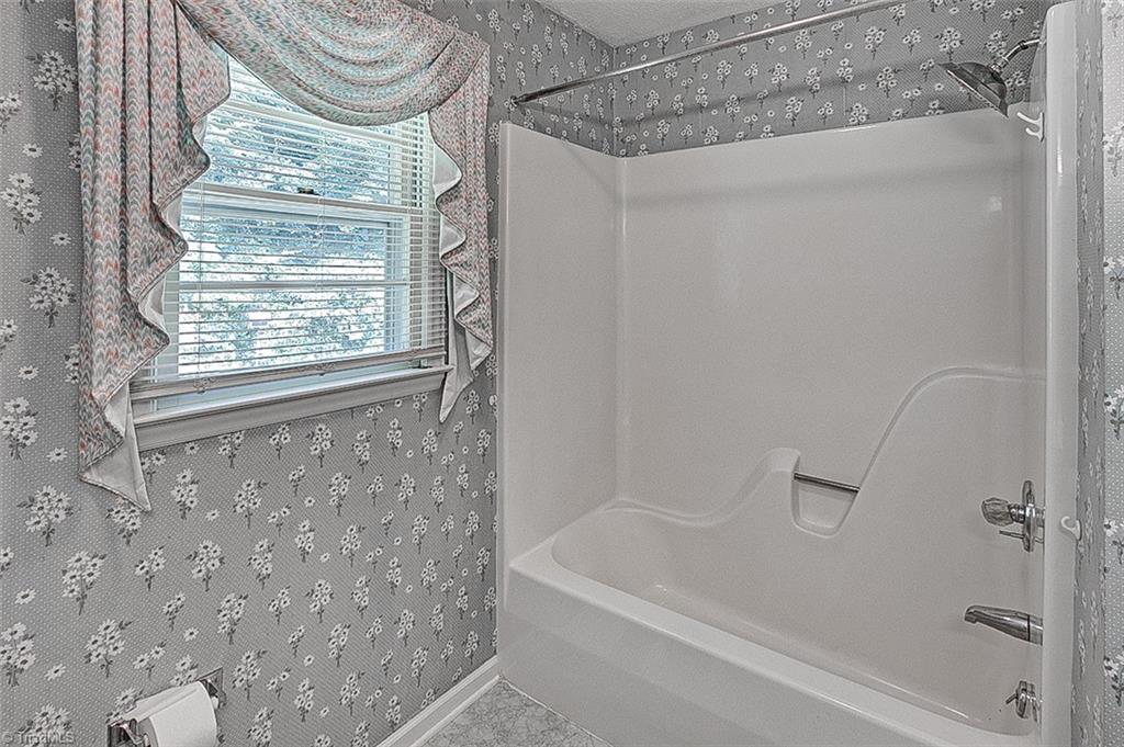 1424 Pepperidge Road Asheboro, NC 27205 - Photo 15 of 17 Gallery Image 15