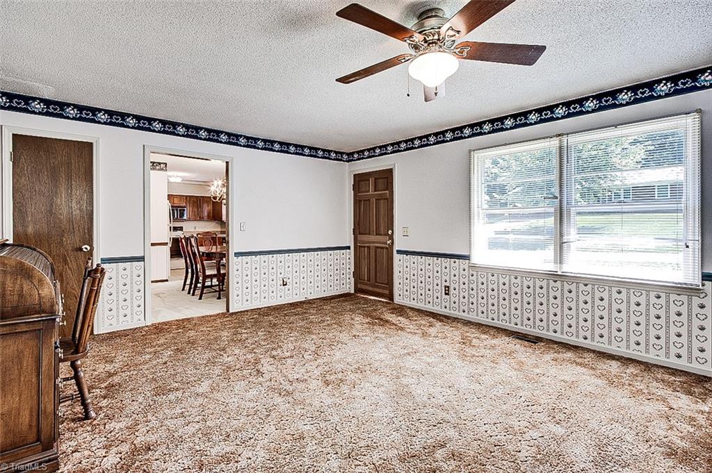 1424 Pepperidge Road Asheboro, NC 27205 - Photo 3 of 17 Gallery Image 3