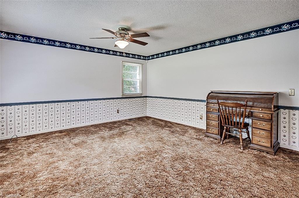 1424 Pepperidge Road Asheboro, NC 27205 - Photo 4 of 17 Gallery Image 4