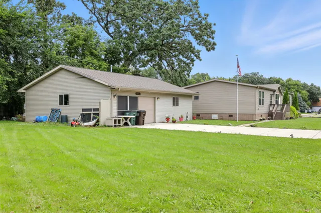 $321,500 | N1152 Spruce Road, Bloomfield, WI 53128