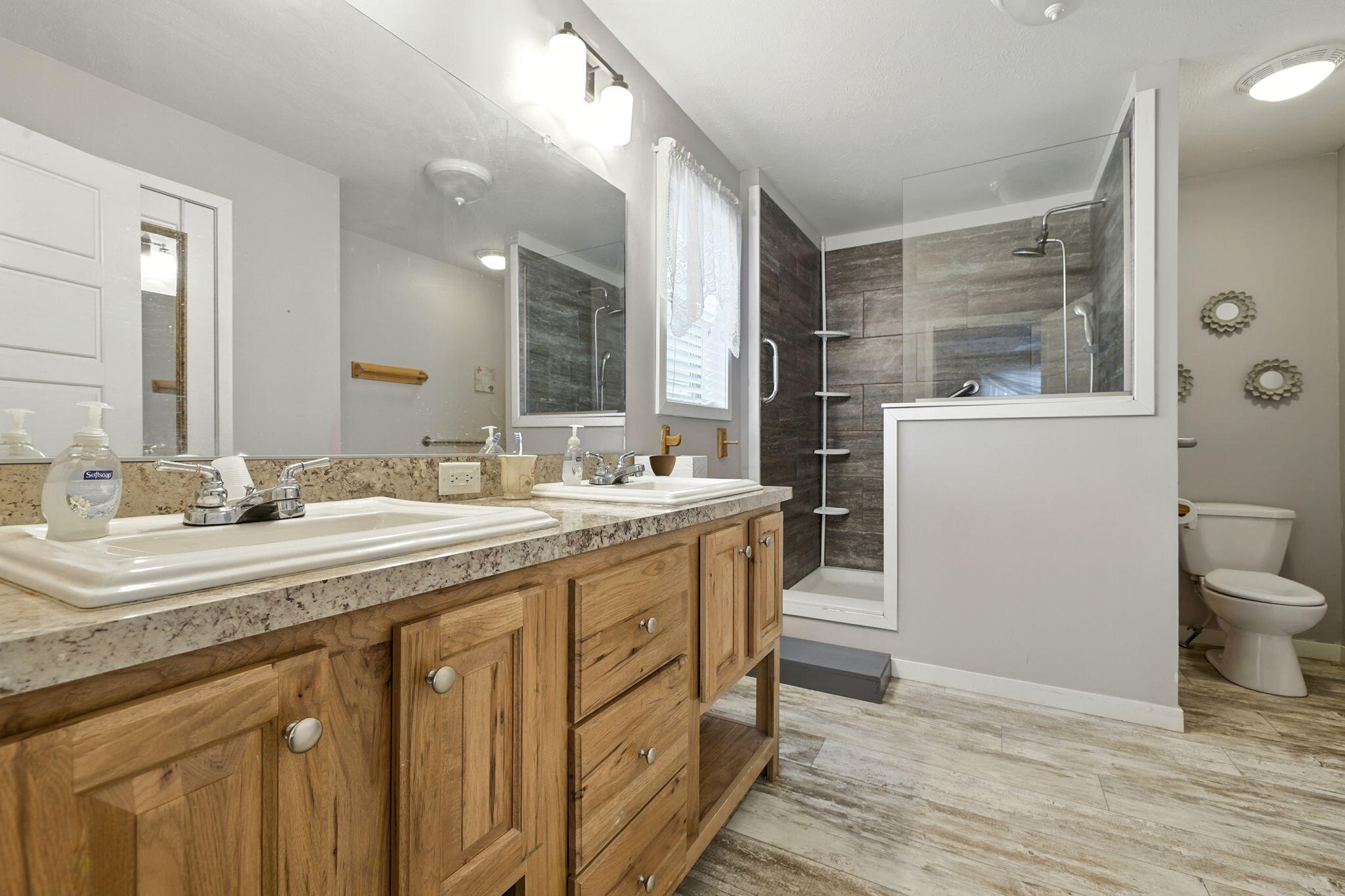 N1152 Spruce Road Bloomfield, WI 53128 - Photo 5 of 34 26-web-or-mls-R5__6680 Jacek Cwik