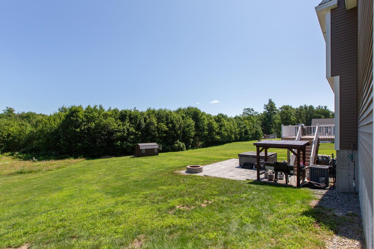40 Hayden Road Pelham, NH 03076 - Photo 4 of 40