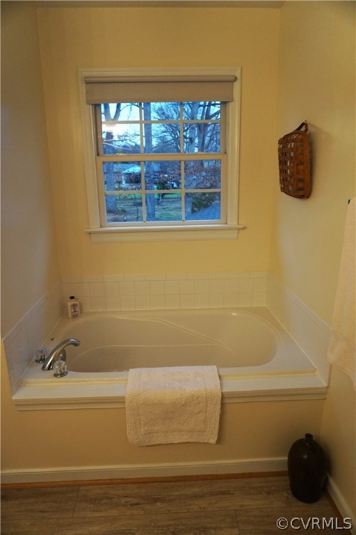 504 Henry Clay Road Ashland, VA 23005 - Photo 22 of 48 Garden Tub