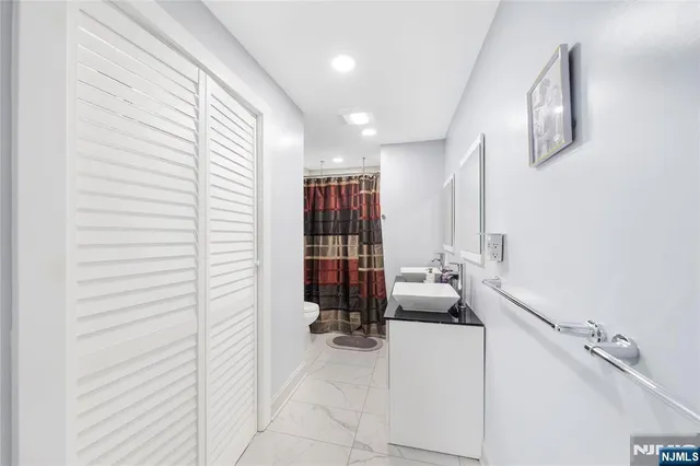 $509,900 | 61-63 Keer Avenue, Newark, NJ 07112