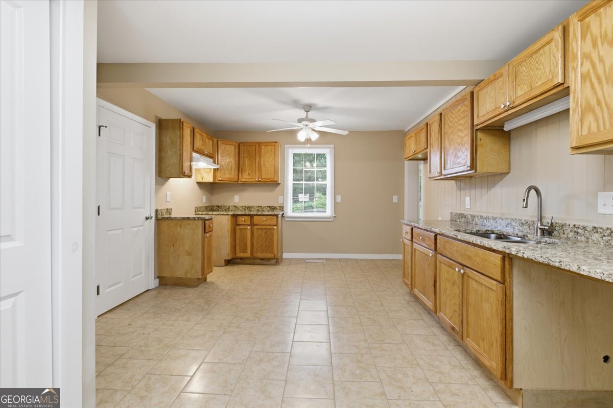 305 Grove Avenue Southeast Lindale, GA 30147 - Photo 11 of 36