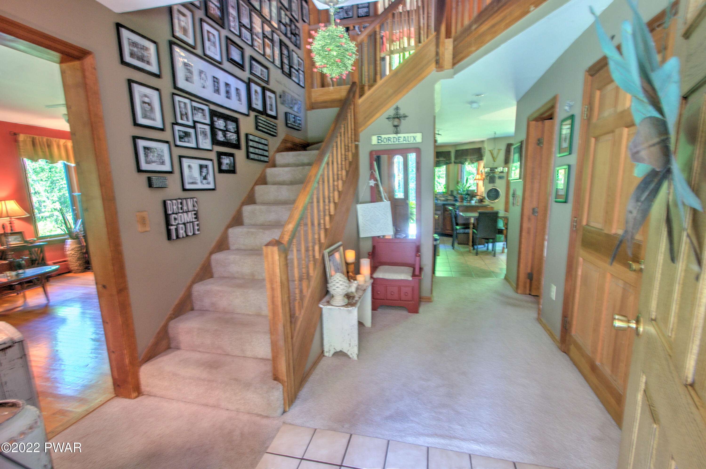 141 Egypt Road Tafton, PA 18464 - Photo 12 of 45 8-Foyer alt view