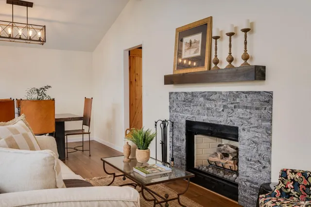 $925,000 | 1225 El Centro Avenue, Napa, CA 94558