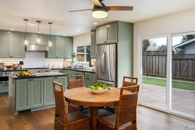 $925,000 | 1225 El Centro Avenue, Napa, CA 94558