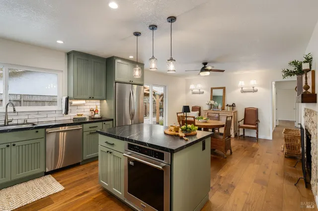 $925,000 | 1225 El Centro Avenue, Napa, CA 94558