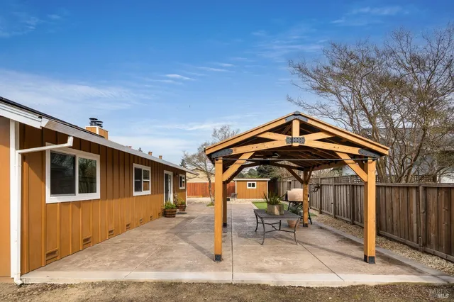 $925,000 | 1225 El Centro Avenue, Napa, CA 94558