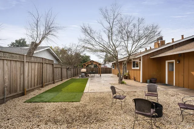 $925,000 | 1225 El Centro Avenue, Napa, CA 94558