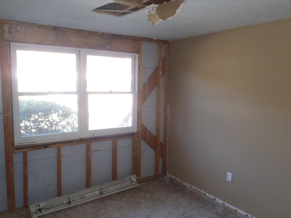 879-4 Mammoth Road, Unit 304 Manchester, NH 03104 - Photo 8 of 13