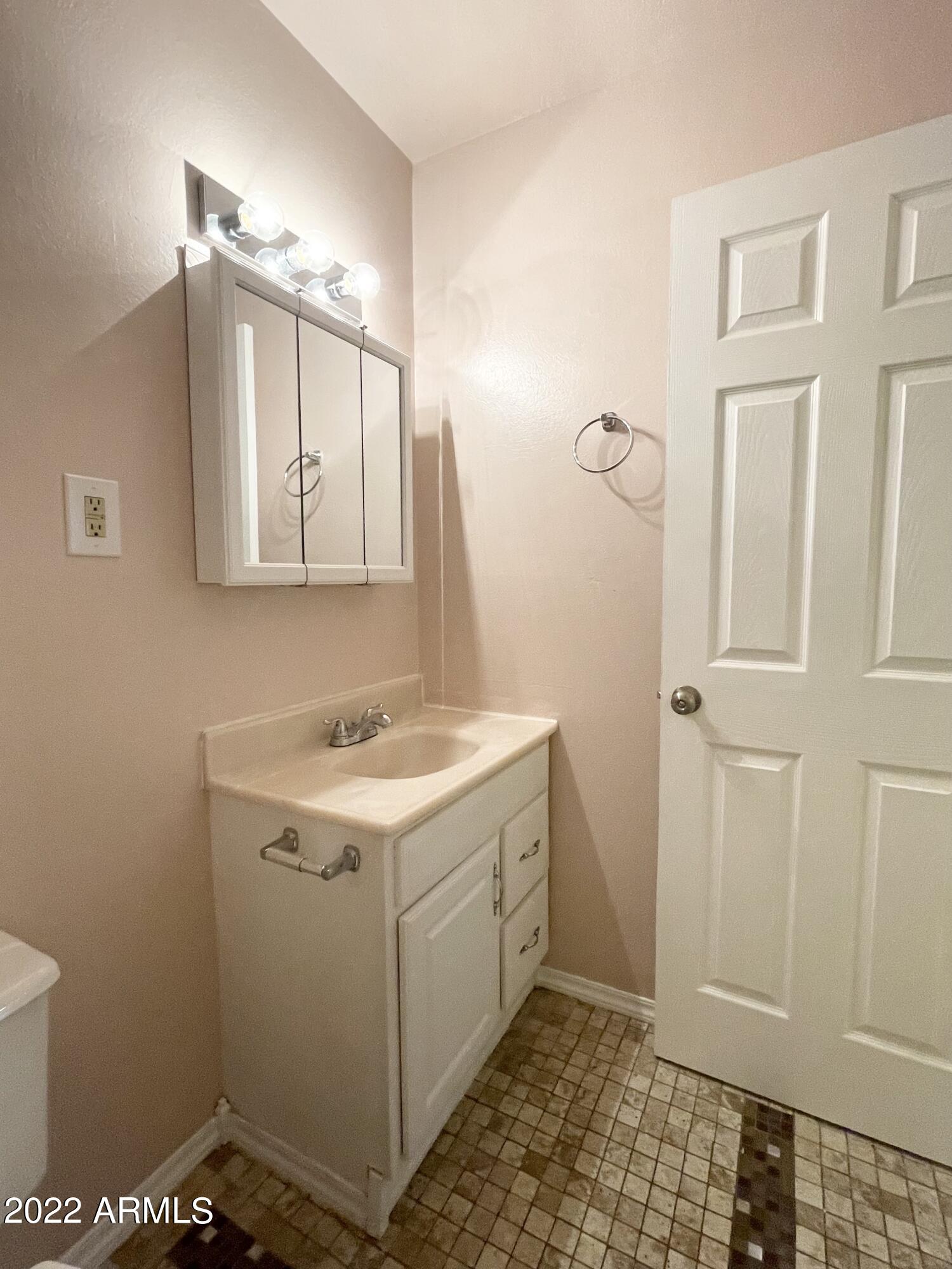 3038 West Bloomfield Road Phoenix, AZ 85029 - Photo 15 of 31 15