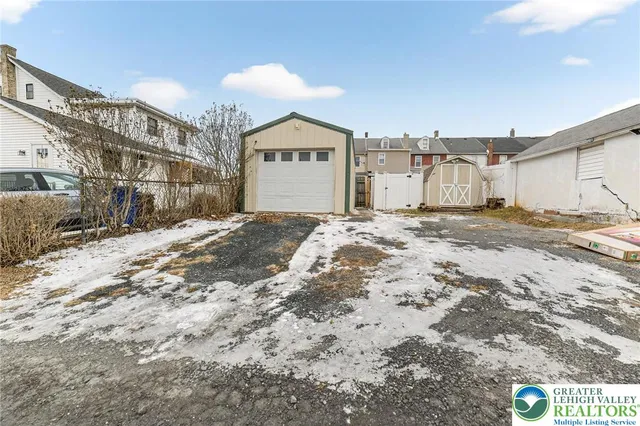 $209,900 | 1127 Oak Street, Coplay, PA 18037