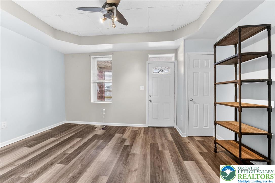 1127 Oak Street Coplay, PA 18037 - Photo 4 of 20