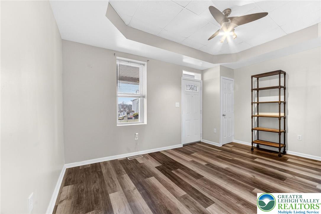 1127 Oak Street Coplay, PA 18037 - Photo 5 of 20