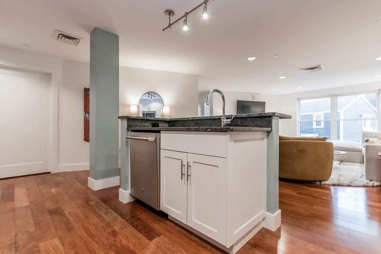 25 High Street, Unit 305 Portland, ME 04101 - Photo 11 of 42 20240223KC-71009