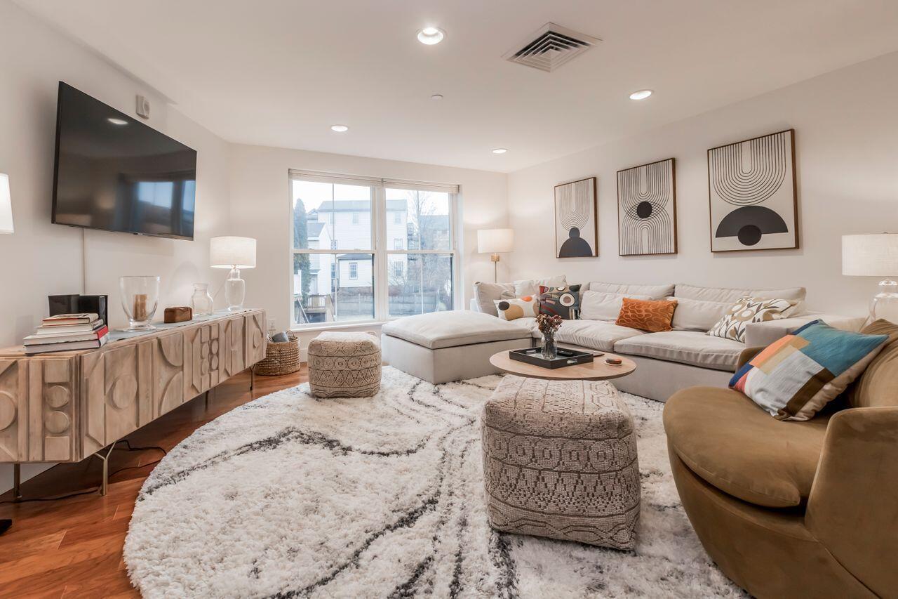 25 High Street, Unit 305 Portland, ME 04101 - Photo 12 of 42 20240223KC-71015