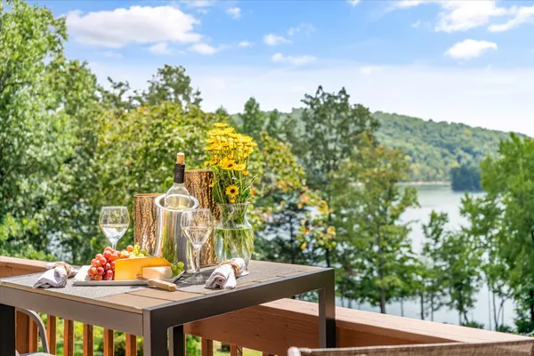 $1,275,000 | 340 Parson Shores Drive, Sharps Chapel, TN 37866