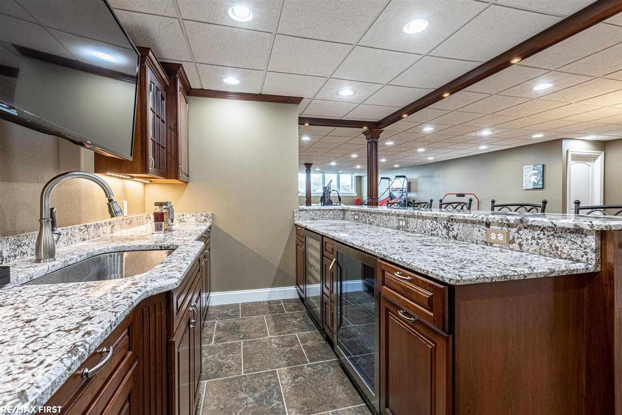 8730 Division Road Columbus, MI 48063 - Photo 29 of 39 50062444-28.JPG