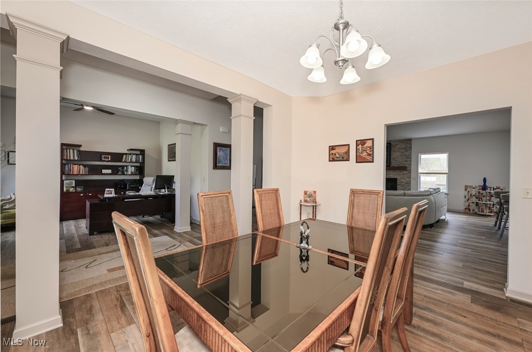93 North Hametown Road Akron, OH 44333 - Photo 11 of 31 Spacious dining room