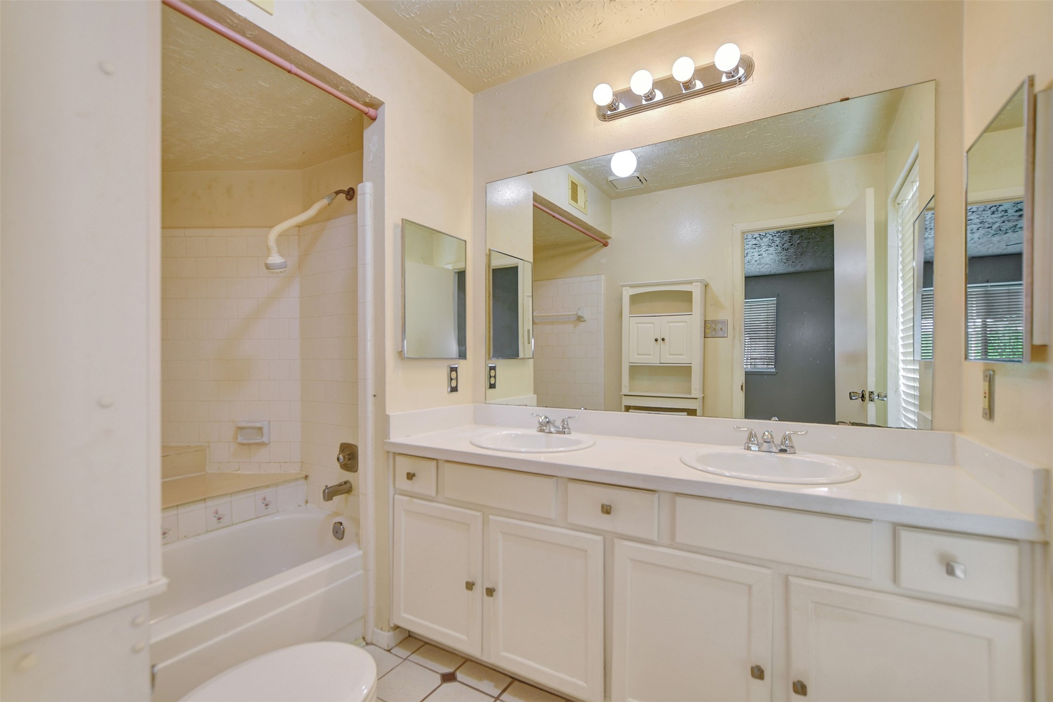 17327 Thorhill Street Spring, TX 77379 - Photo 22 of 44