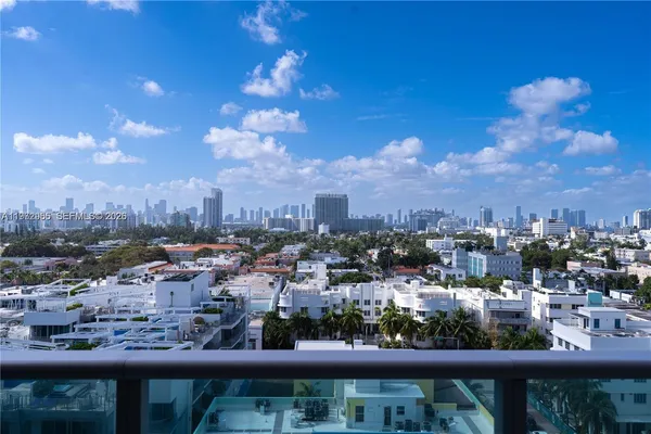$8,950 | 1455 Ocean Drive, Unit 1211, Miami Beach, FL 33139